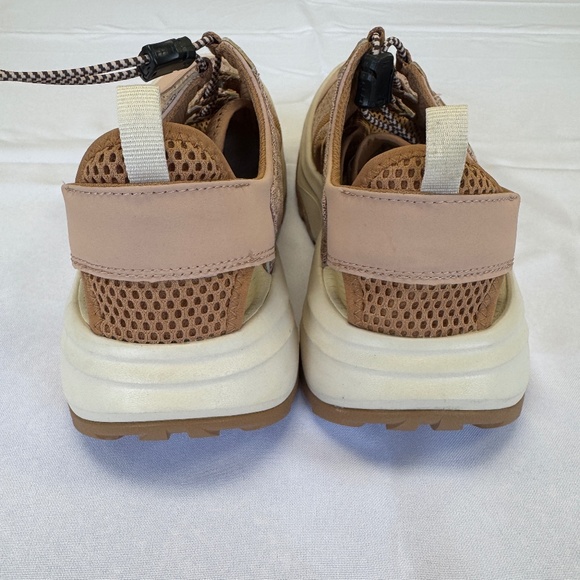 Teva Outflow CT Sandals Maple Sugar/Lion Size 11 - Picture 7 of 10